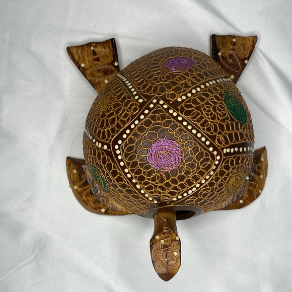 Folk Art Hand Carved Wood Turtle Figurine Handmade Carved Wooden Tortoise Statue - Picture 4 of 4